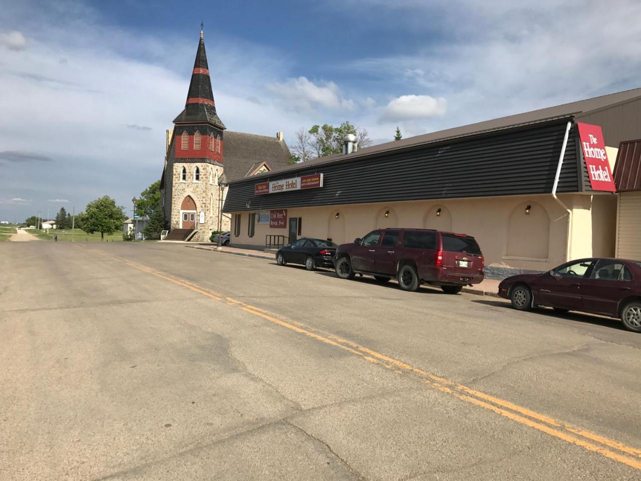 The Home Hotel Boissevain Extérieur photo