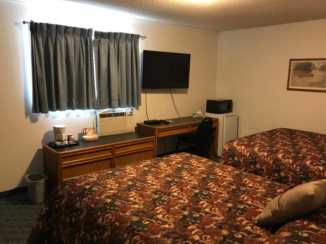 The Home Hotel Boissevain Extérieur photo