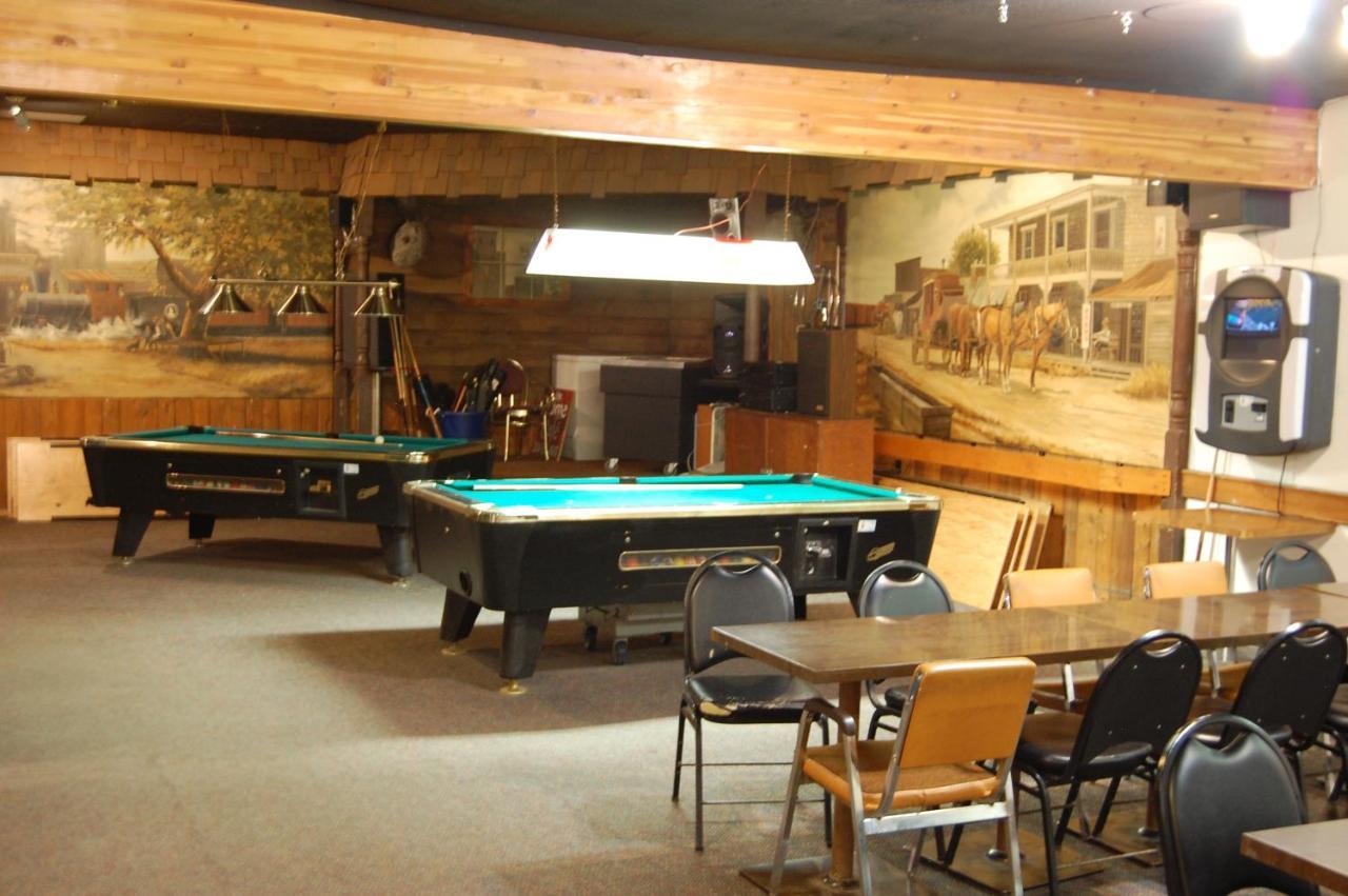 The Home Hotel Boissevain Extérieur photo