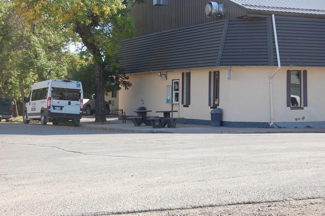 The Home Hotel Boissevain Extérieur photo